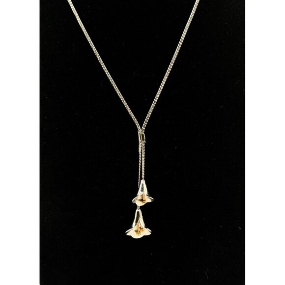 Vintage Avon Lily Bell Flowers Necklace - Picture 2 of 6